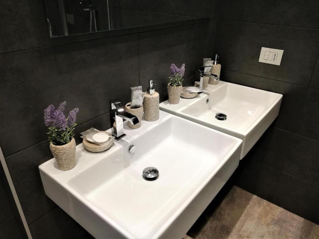 La Corte Luxury Apartment Milán Exterior foto
